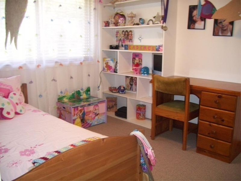 8  Swindon Place, Chipping Norton NSW 2170