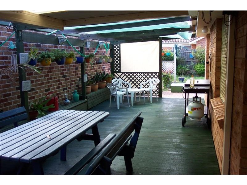 15 Claremont Ct, Wattle Grove NSW 2173