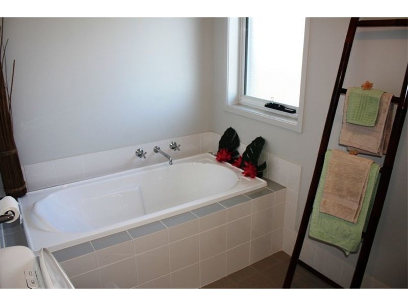 11 Northcott Blvd, Hammondville NSW 2170