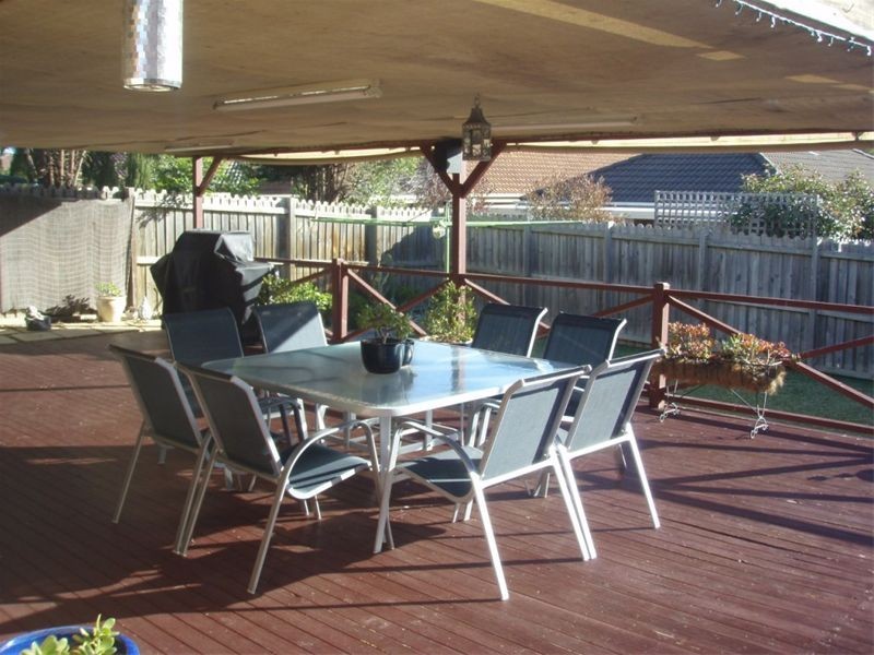 24  Blamey Rd, Wattle Grove NSW 2173