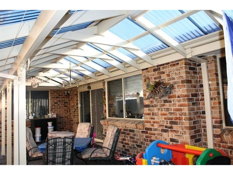 15  Springfield Court, Wattle Grove NSW 2173