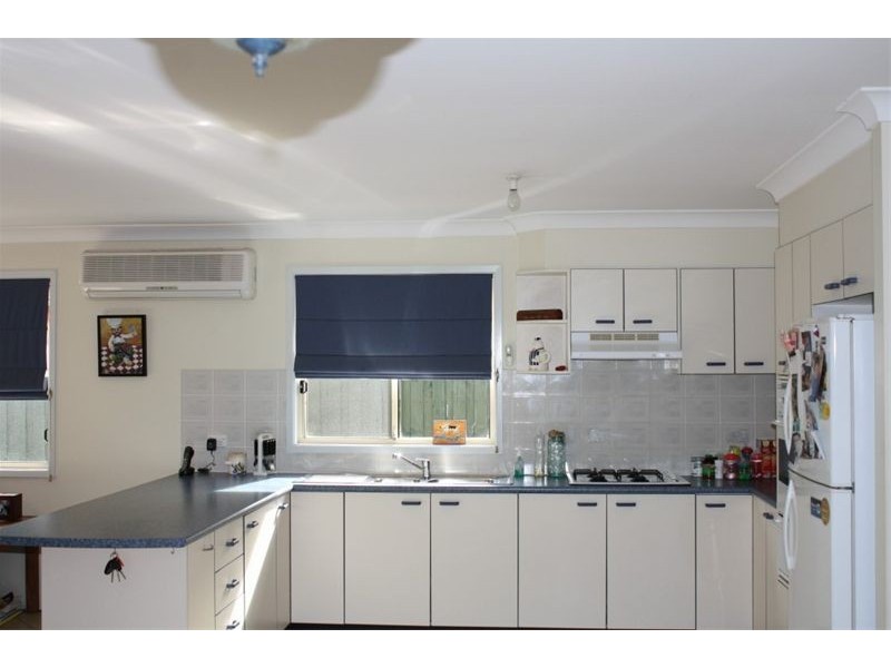 16  Derwent Court, Wattle Grove NSW 2173