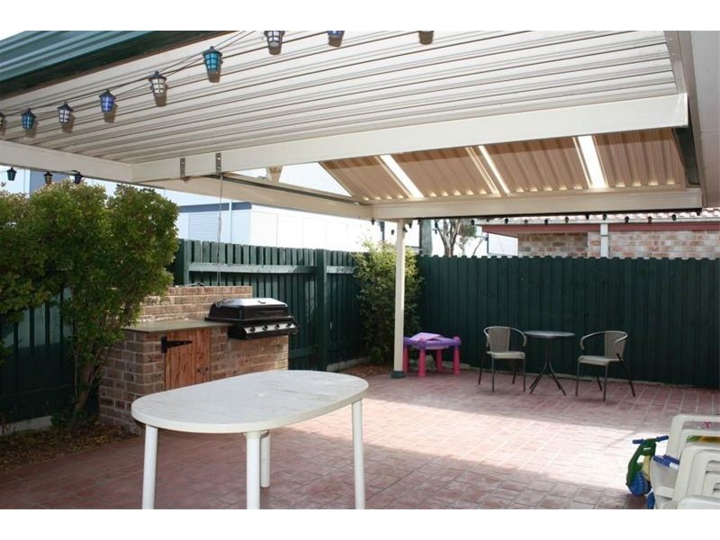 16  Derwent Court, Wattle Grove NSW 2173