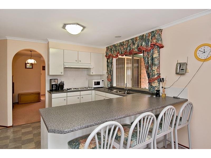 22 Bodalla Court, Wattle Grove NSW 2173