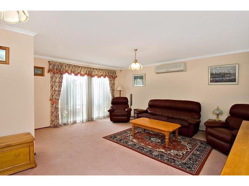 22 Bodalla Court, Wattle Grove NSW 2173