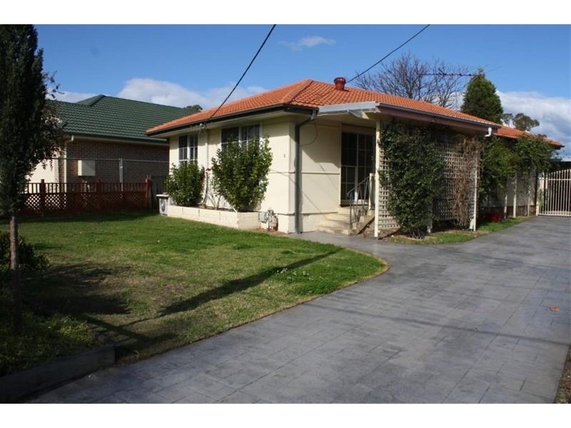 5 Huon Crescent, Holsworthy NSW 2173