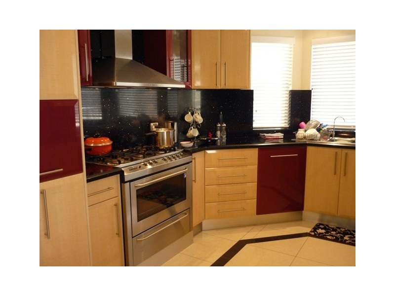 2 Creekwood Drive, Voyager Point NSW 2172