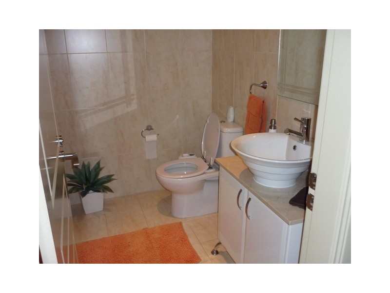2 Creekwood Drive, Voyager Point NSW 2172