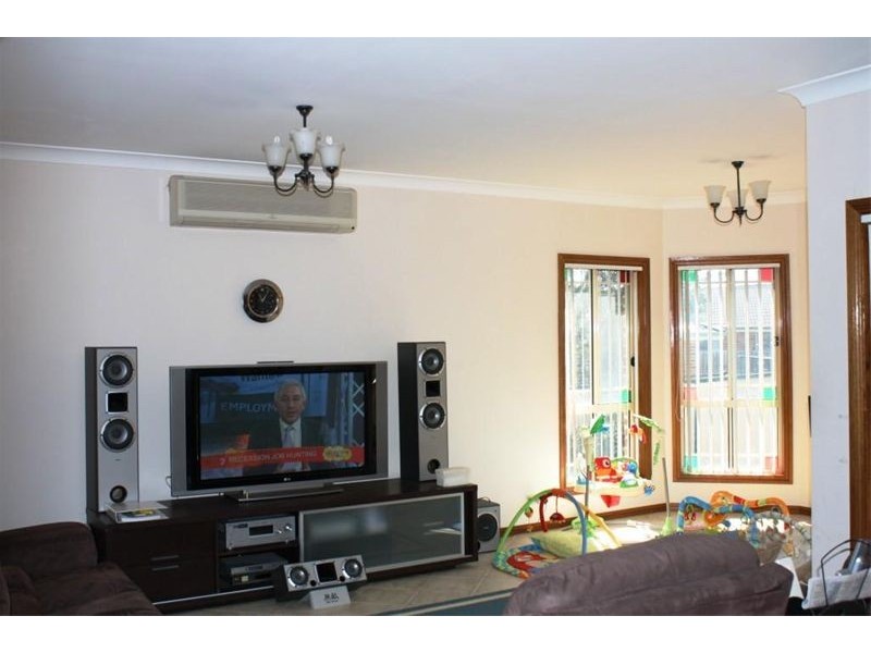 34 Lyndhurst Court, Wattle Grove NSW 2173