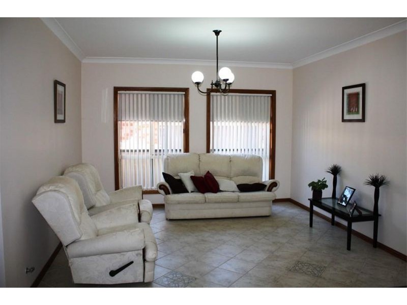 34 Lyndhurst Court, Wattle Grove NSW 2173