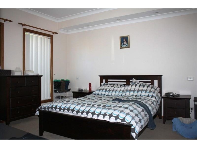 34 Lyndhurst Court, Wattle Grove NSW 2173