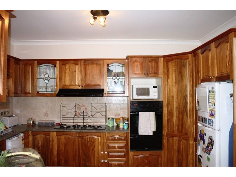 34 Lyndhurst Court, Wattle Grove NSW 2173