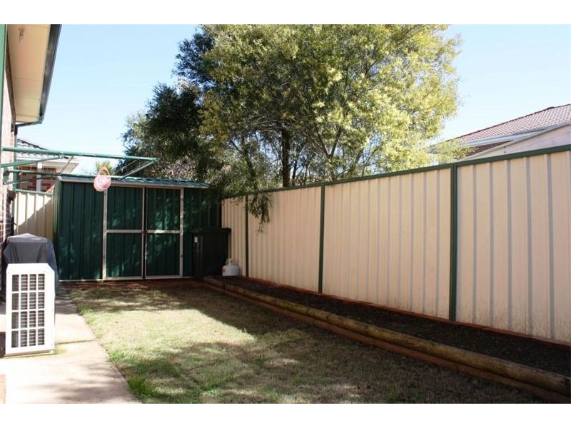 34 Lyndhurst Court, Wattle Grove NSW 2173