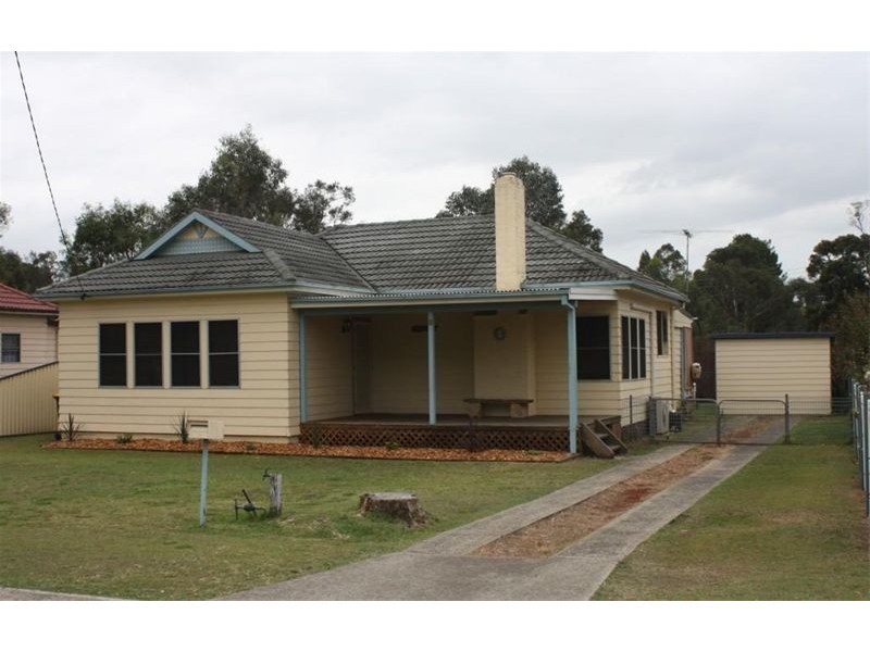 8  Bridges Ave, Wattle Grove NSW 2173