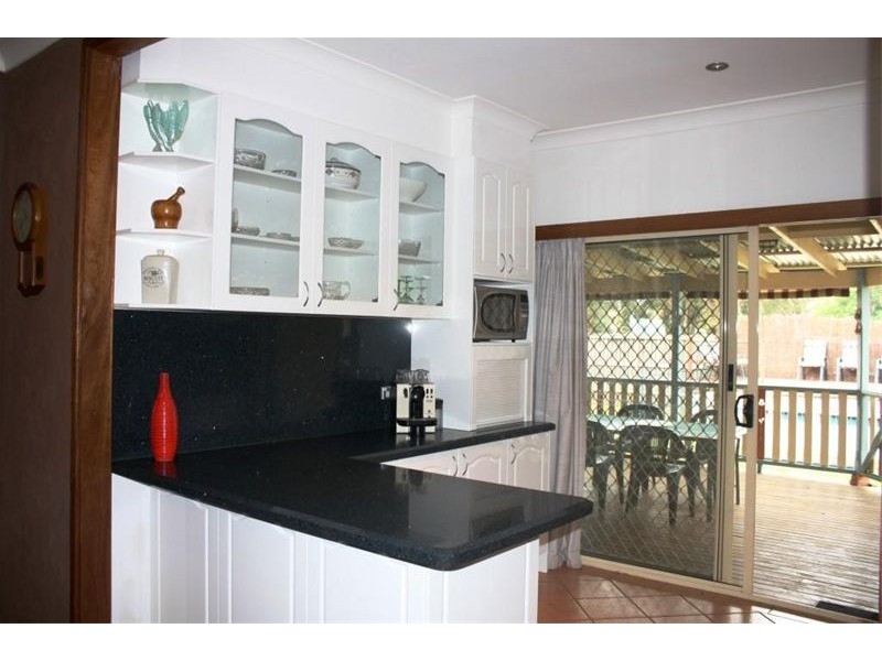 8  Bridges Ave, Wattle Grove NSW 2173