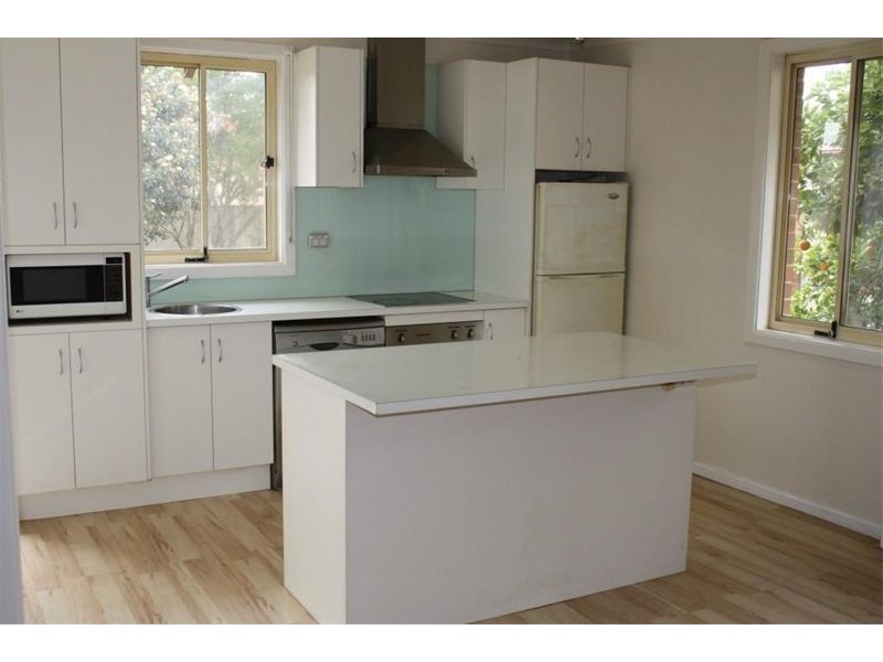 9  Huntley Place, Cartwright NSW 2168