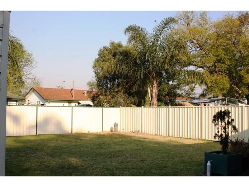 80 Derna Rd, Holsworthy NSW 2173