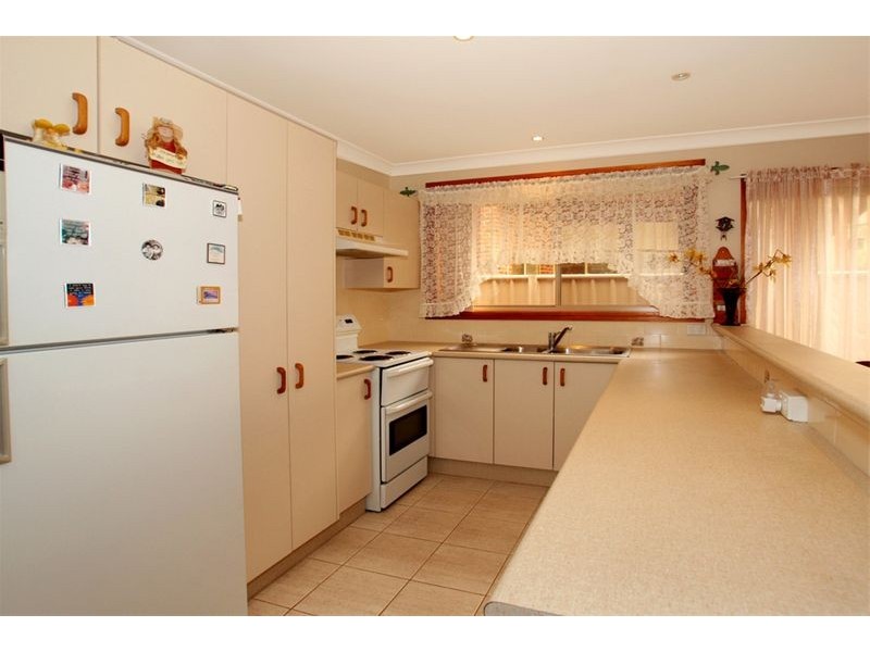 4  Peri Crt, Wattle Grove NSW 2173