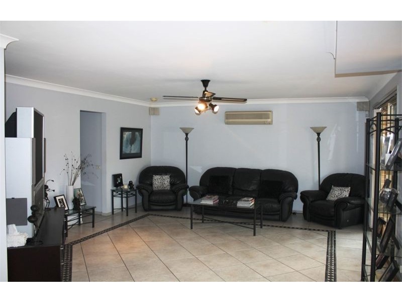 Wattle Grove NSW 2173