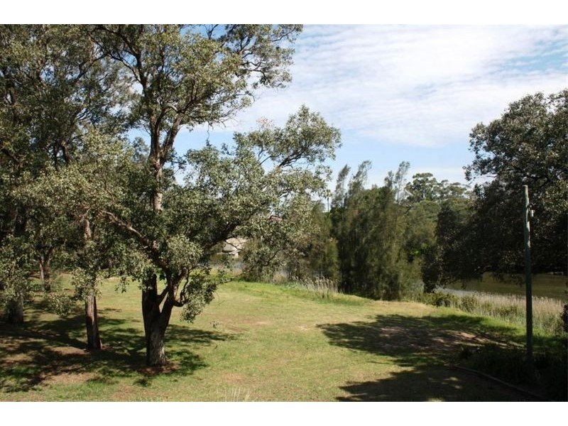 14 Newbridge Rd, Chipping Norton NSW 2170