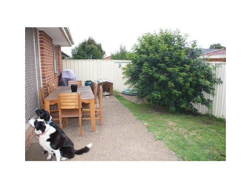 11  banyule Crt, Wattle Grove NSW 2173