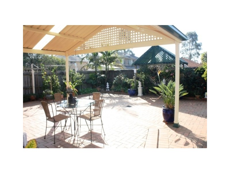 25  Martindale Crt, Wattle Grove NSW 2173