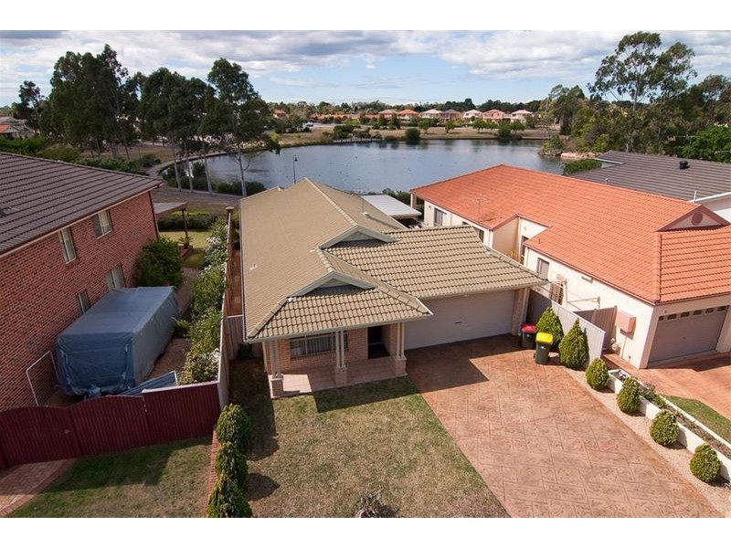 4  Peri Crt, Wattle Grove NSW 2173