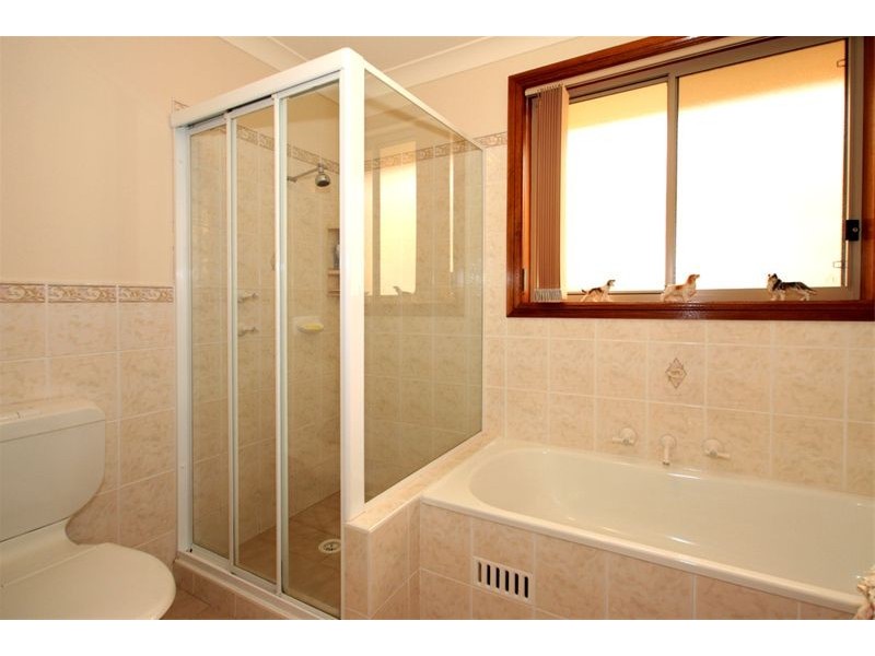 4  Peri Crt, Wattle Grove NSW 2173