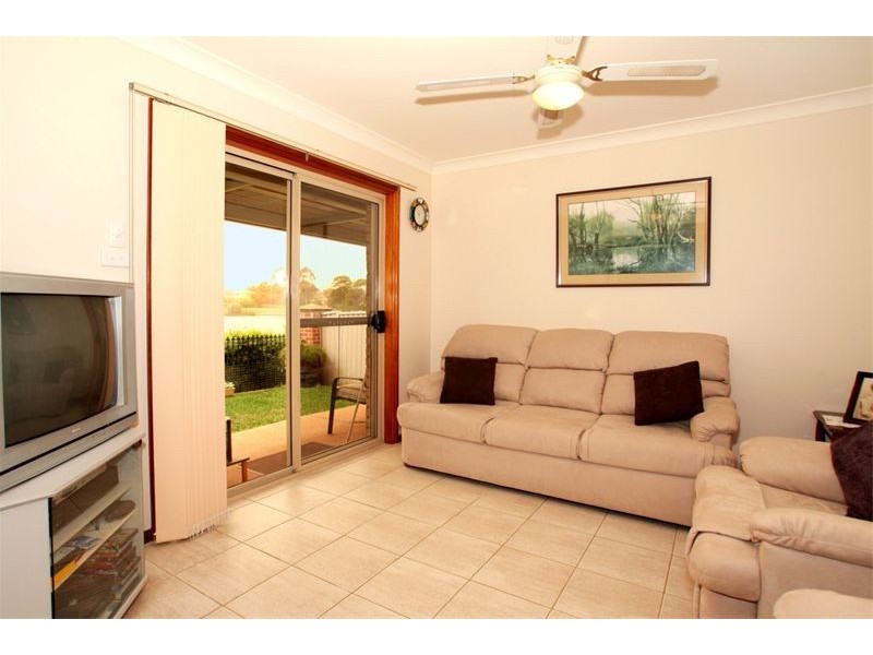 4  Peri Crt, Wattle Grove NSW 2173