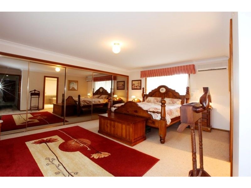 5  Trentham Park Crt, Wattle Grove NSW 2173