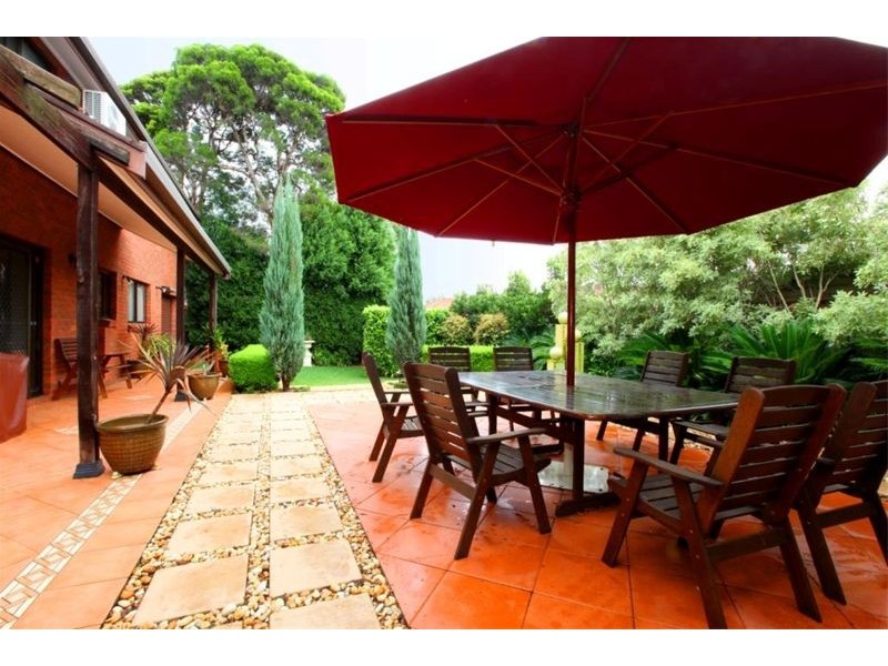 5  Trentham Park Crt, Wattle Grove NSW 2173