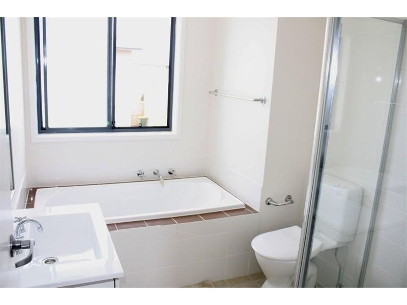 8  Whitfield Pde, Hammondville NSW 2170