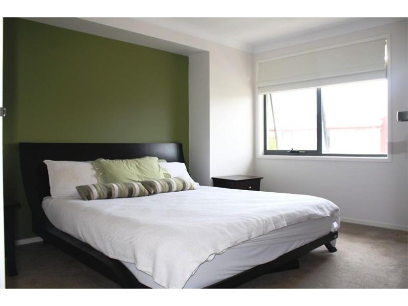 8  Whitfield Pde, Hammondville NSW 2170