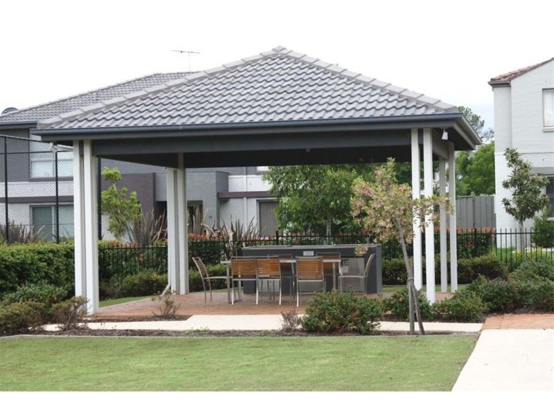 8  Whitfield Pde, Hammondville NSW 2170