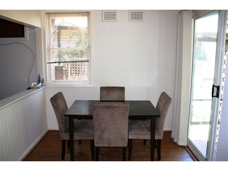 5 Salamaua Cres, Holsworthy NSW 2173