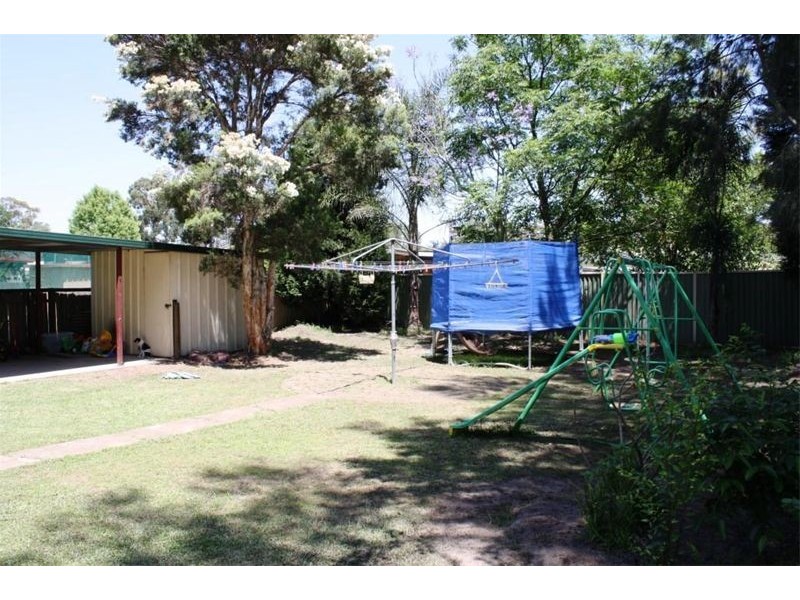 5 Salamaua Cres, Holsworthy NSW 2173