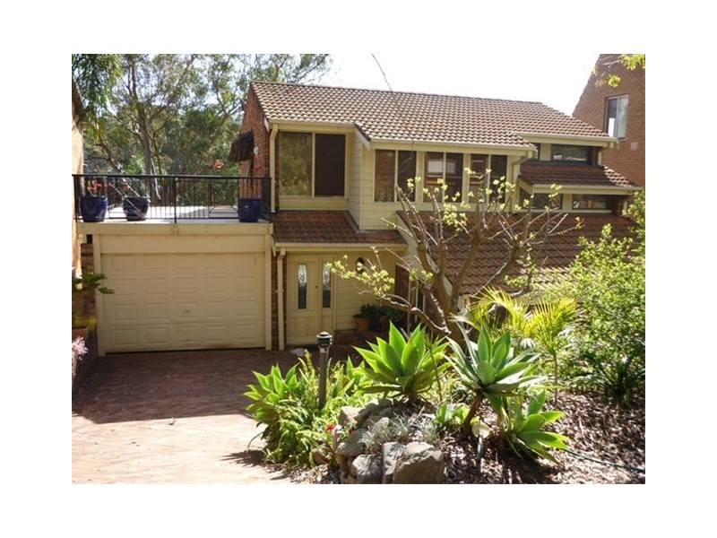 1 Gambier Ave, Sandy Point NSW 2172