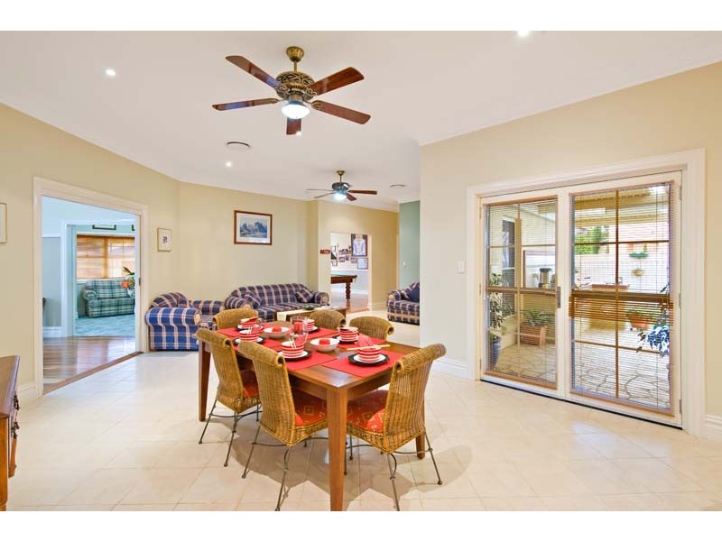 1 Bakeri Crt, Voyager Point NSW 2172