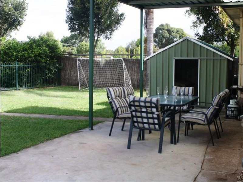 18  Bardia Pde, Holsworthy NSW 2173