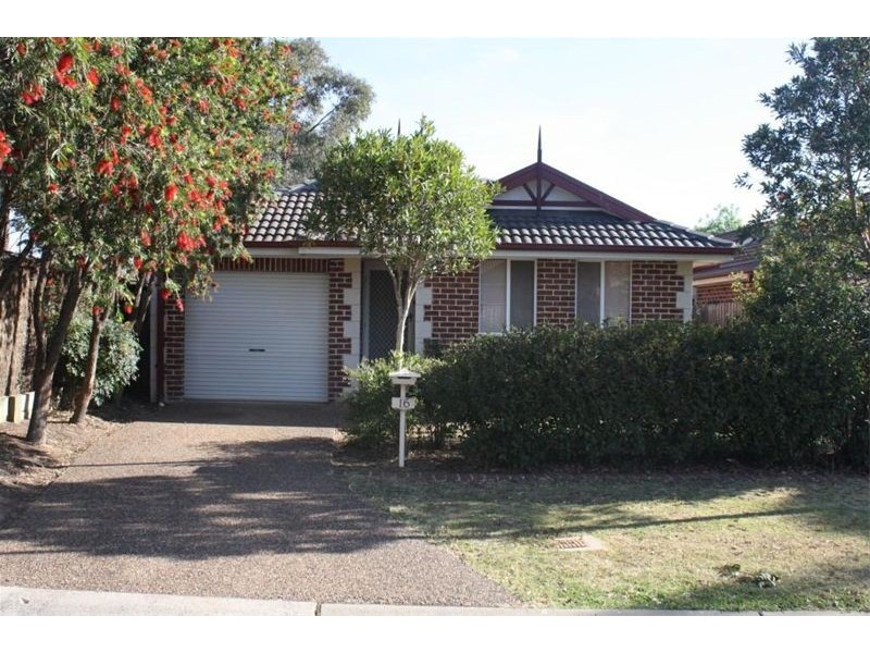 16 Clarendon Court, Wattle Grove NSW 2173