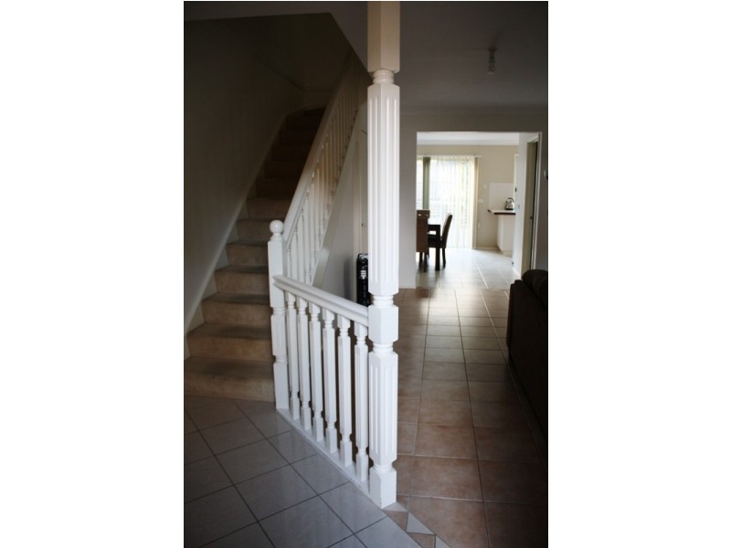 101 Pine Rd, Casula NSW 2170