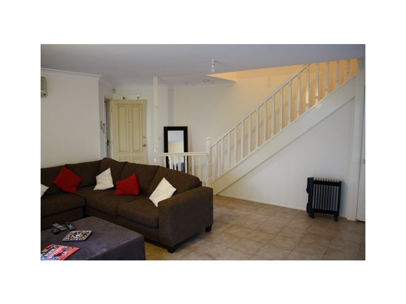 101 Pine Rd, Casula NSW 2170