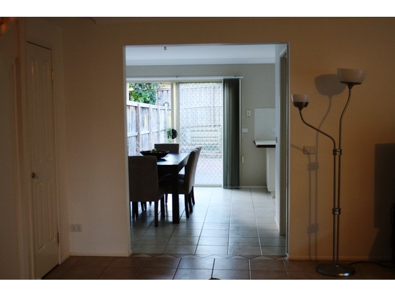 101 Pine Rd, Casula NSW 2170