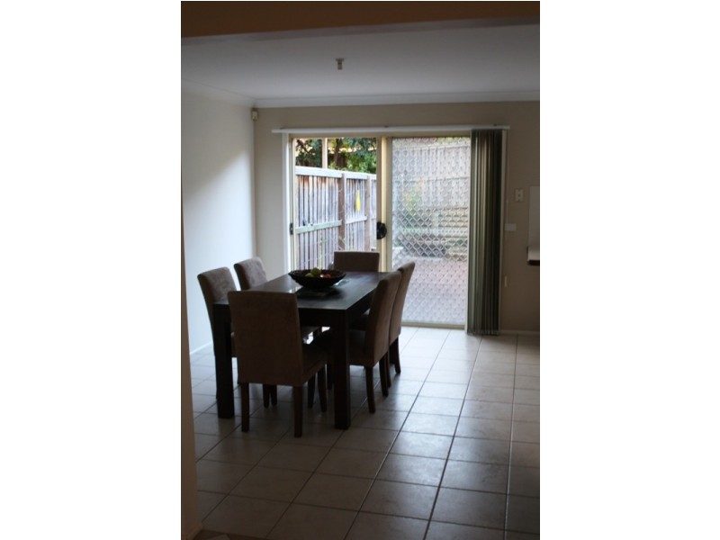 101 Pine Rd, Casula NSW 2170