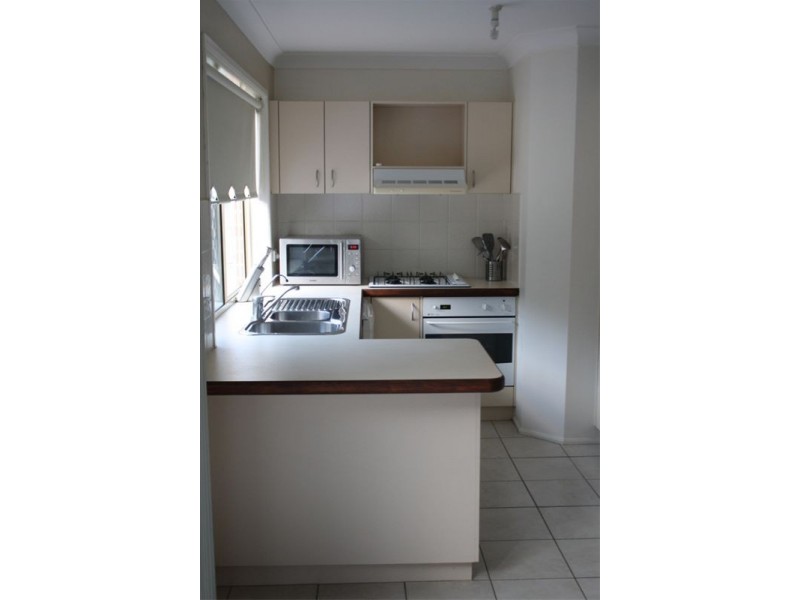 101 Pine Rd, Casula NSW 2170