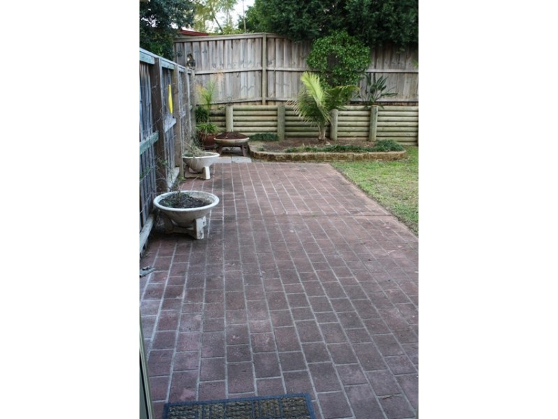 101 Pine Rd, Casula NSW 2170