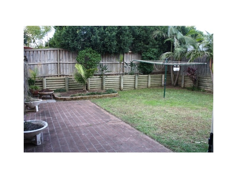 101 Pine Rd, Casula NSW 2170