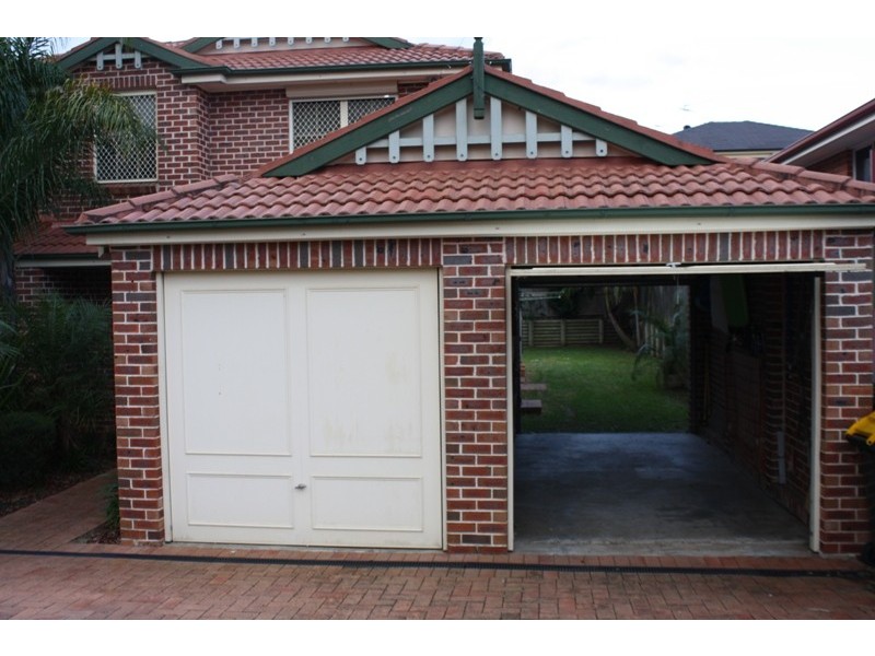 101 Pine Rd, Casula NSW 2170