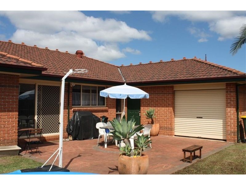 22 Morton Crt, Wattle Grove NSW 2173