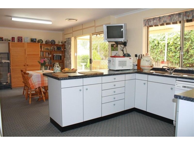 28  Woburn Abbey Crt, Wattle Grove NSW 2173